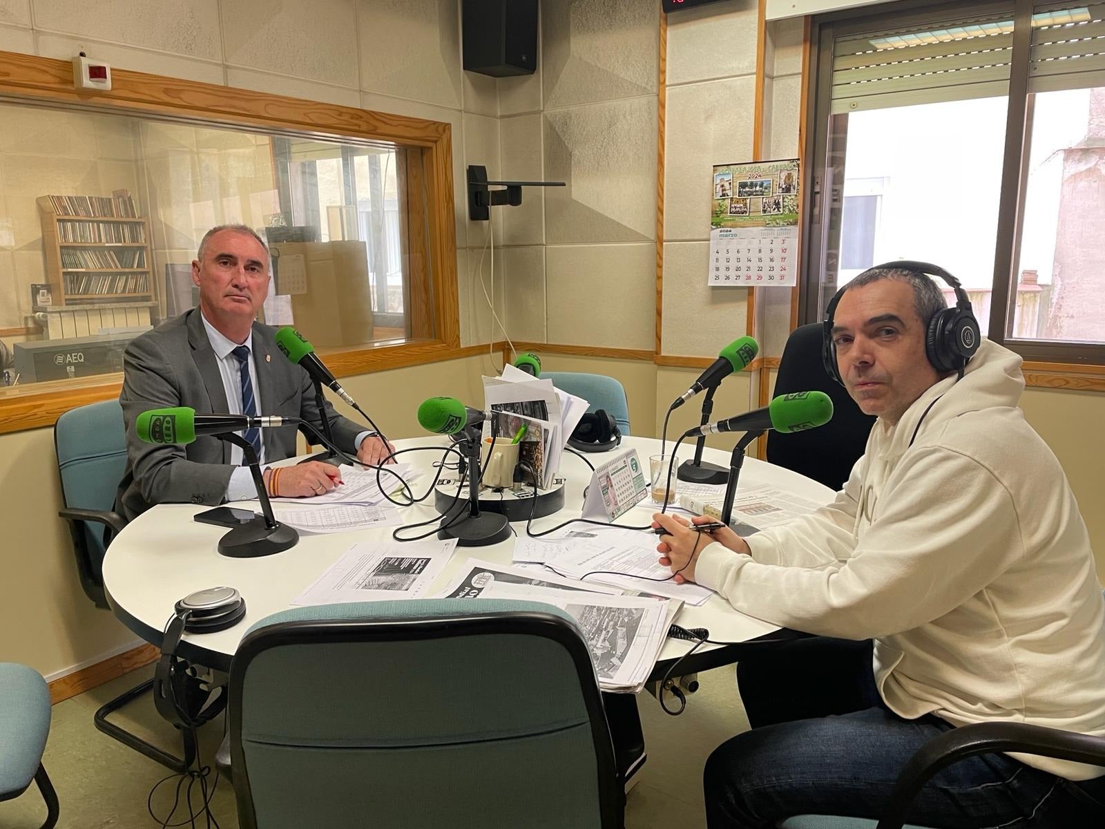 El alcalde dice que no ha habido descoordinación con la Junta de Cofradías e insiste en afear al Psoe su actitud El alcalde dice que no ha habido descoordinación con la Junta de Cofradías e insiste en afear al Psoe su actitud