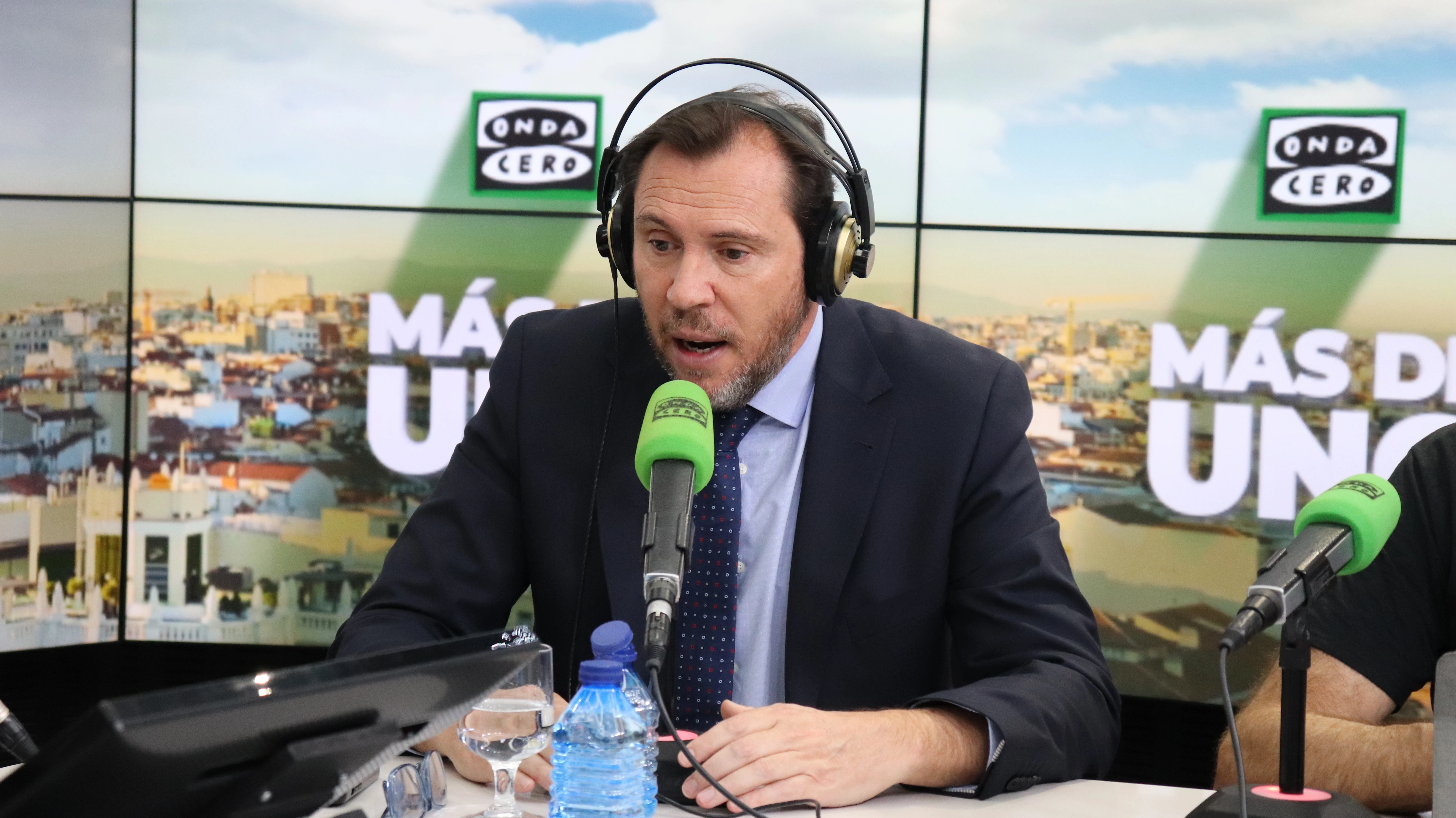 El ministro de Transportes y Movilidad Sostenible, Óscar Puente, en 'Más de uno' con Carlos Alsina El ministro de Transportes y Movilidad Sostenible, Óscar Puente, en 'Más de uno' con Carlos Alsina
