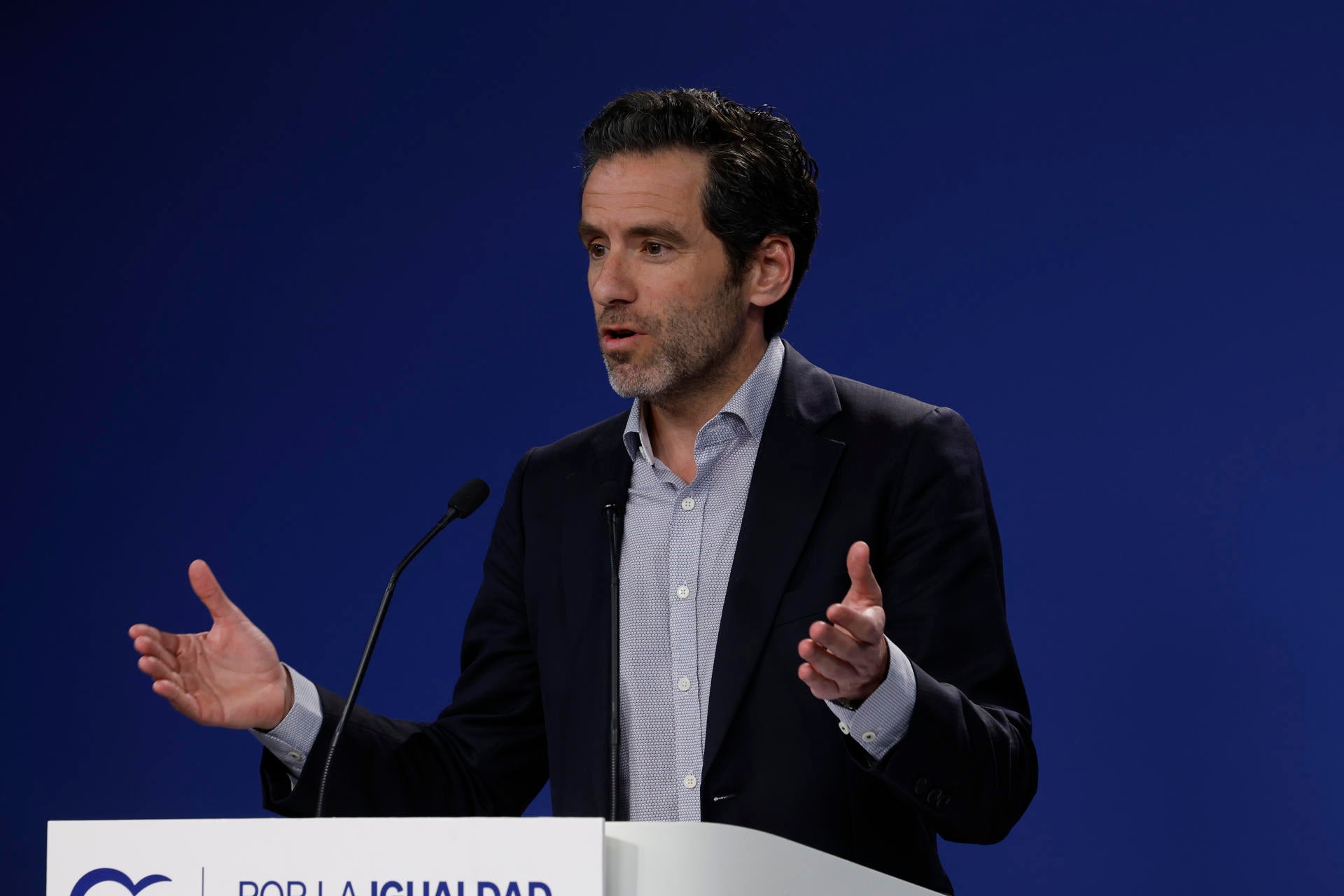 El PP exige al Gobierno bajar el IVA de la luz y el gas: "Esto es vaciar el bolsillo de los españoles" El PP exige al Gobierno bajar el IVA de la luz y el gas: "Esto es vaciar el bolsillo de los españoles"