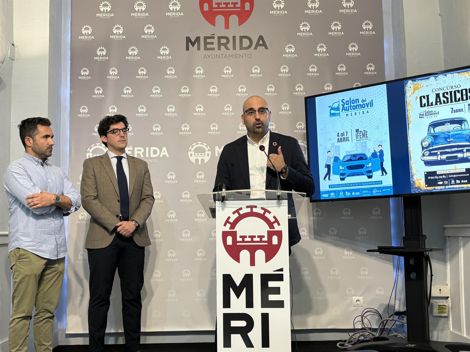 El Salón del Automóvil reunirá esta semana en Mérida a una veintena de marcas de coches nuevos y seminuevos El Salón del Automóvil reunirá esta semana en Mérida a una veintena de marcas de coches nuevos y seminuevos