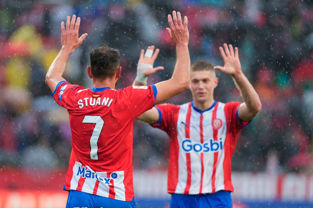 El Girona da un paso de gigante hacia la Champions El Girona da un paso de gigante hacia la Champions