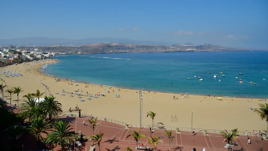 Playa de Las Canteras en Las Palmas Playa de Las Canteras en Las Palmas