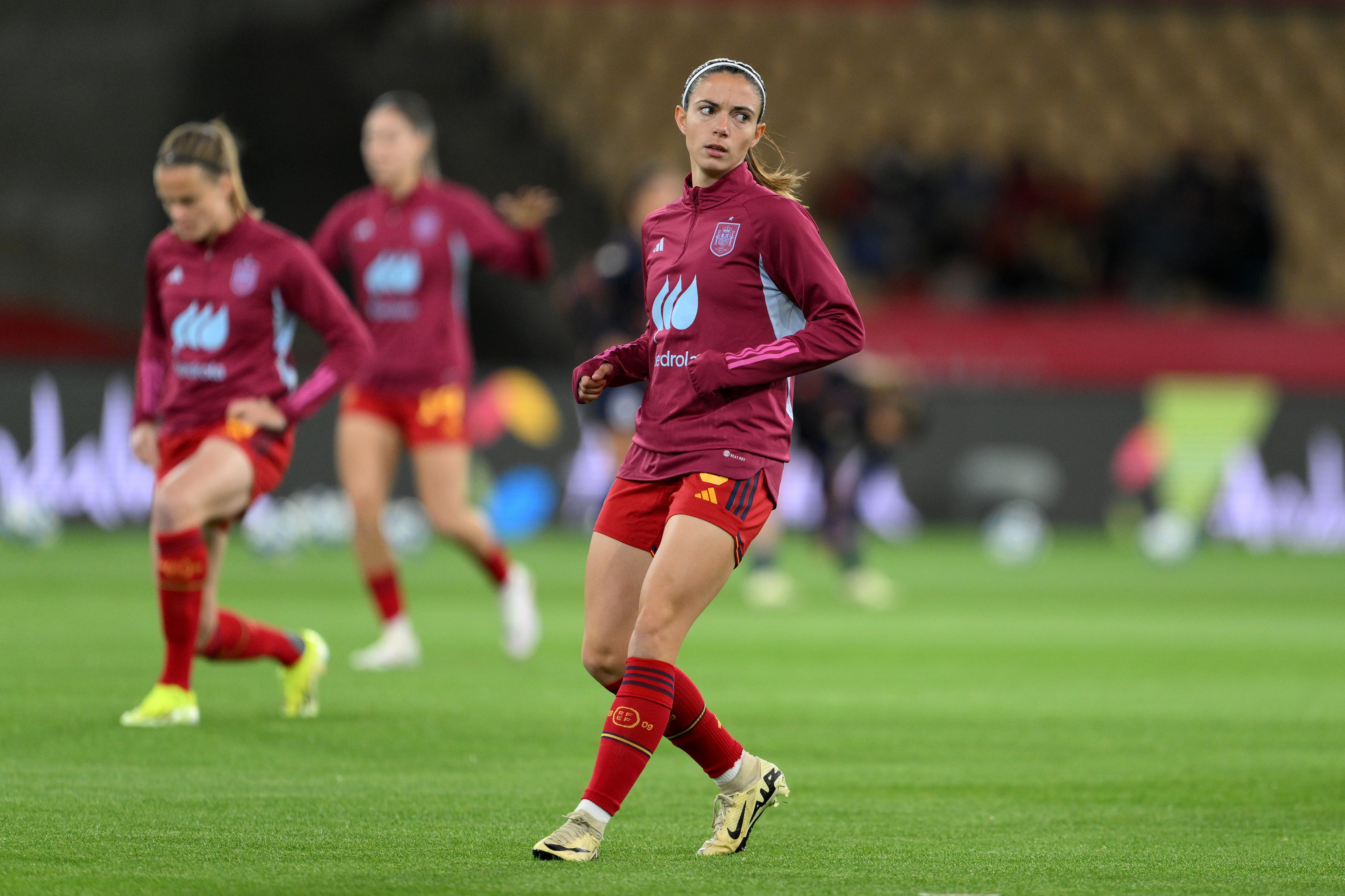 Aitana Bonmatí y Cata Coll se caen de la convocatoria por molestias físicas Aitana Bonmatí y Cata Coll se caen de la convocatoria por molestias físicas