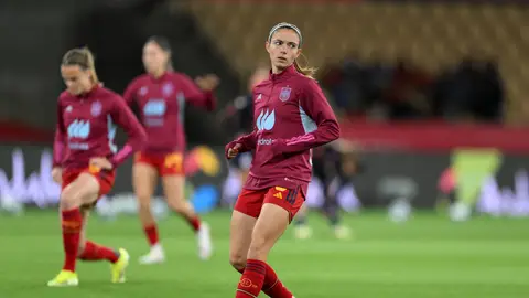 Aitana Bonmatí y Cata Coll se caen de la convocatoria por molestias físicas Aitana Bonmatí y Cata Coll se caen de la convocatoria por molestias físicas