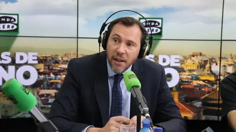 El ministro de Transportes y Movilidad Sostenible, Óscar Puente, en 'Más de uno' con Carlos Alsina El ministro de Transportes y Movilidad Sostenible, Óscar Puente, en 'Más de uno' con Carlos Alsina