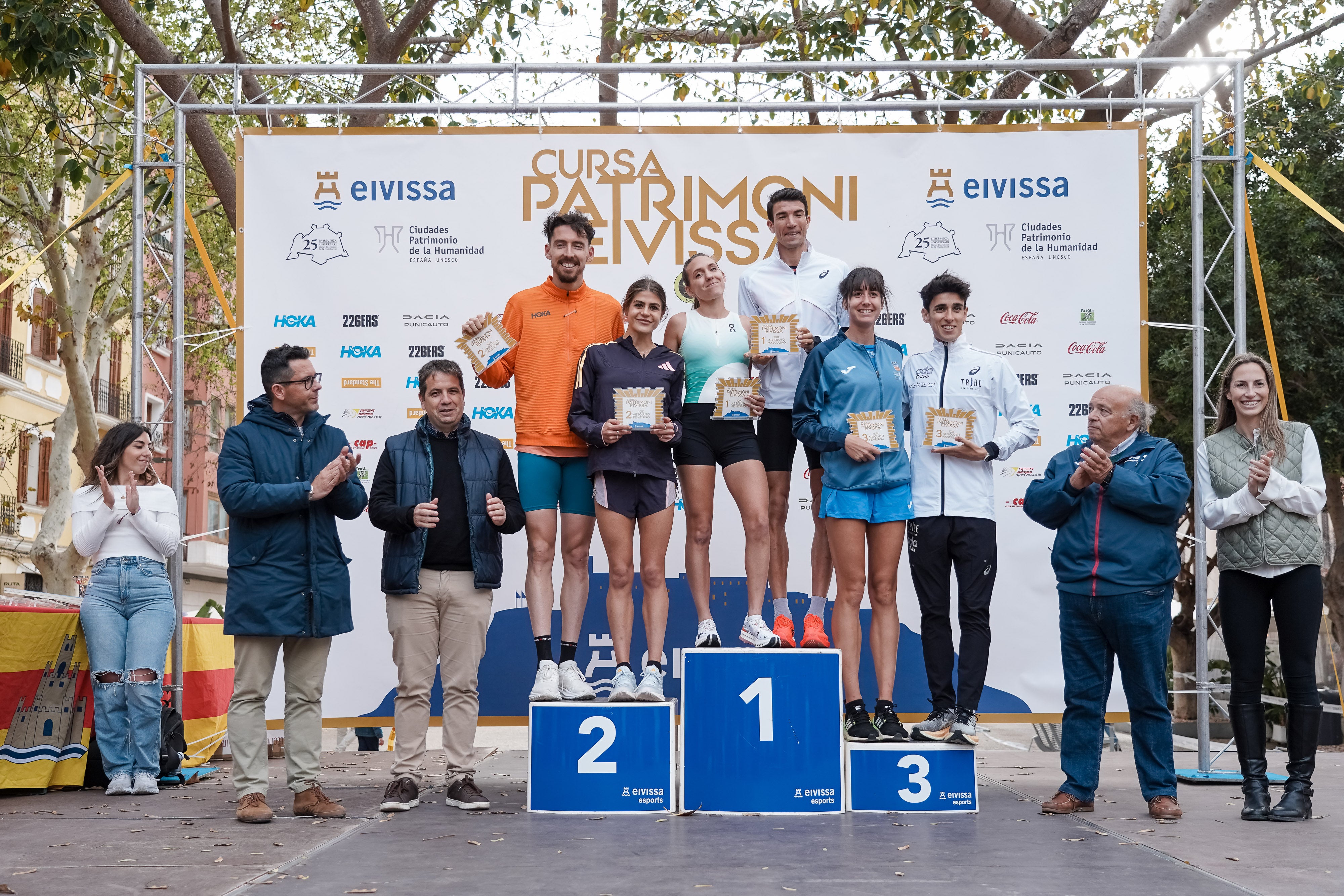 Adel Mechaal y Laura Luengo se imponen en la Cursa Patrimoni de l´Ajuntament d´Ibiza Adel Mechaal y Laura Luengo se imponen en la Cursa Patrimoni de l´Ajuntament d´Ibiza