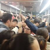 Sevilla se mueve pide comprar más trenes para el metro ante la "continua saturación" de los convoyes