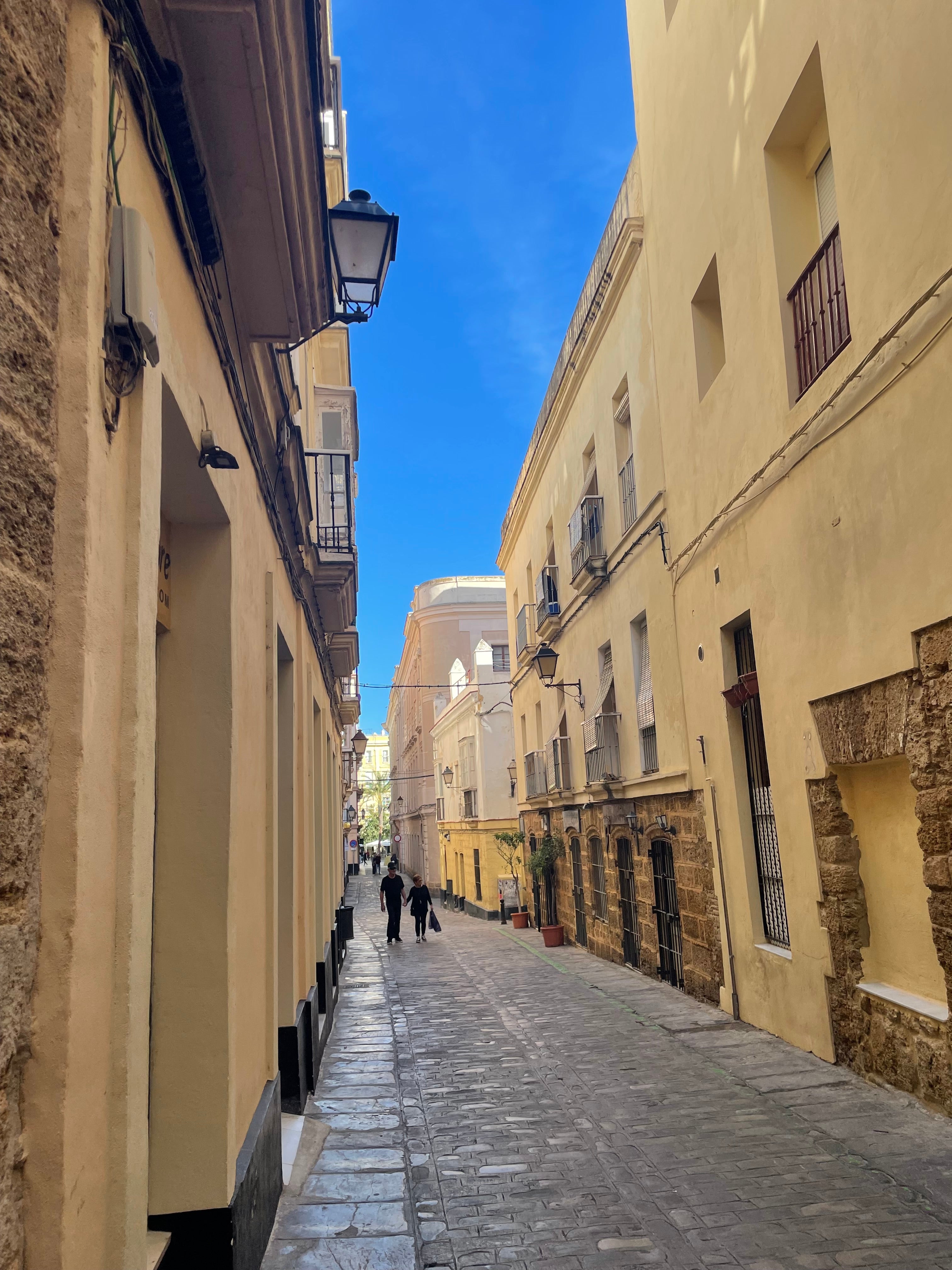 El paro desciende en Cádiz en 1.872 personas El paro desciende en Cádiz en 1.872 personas