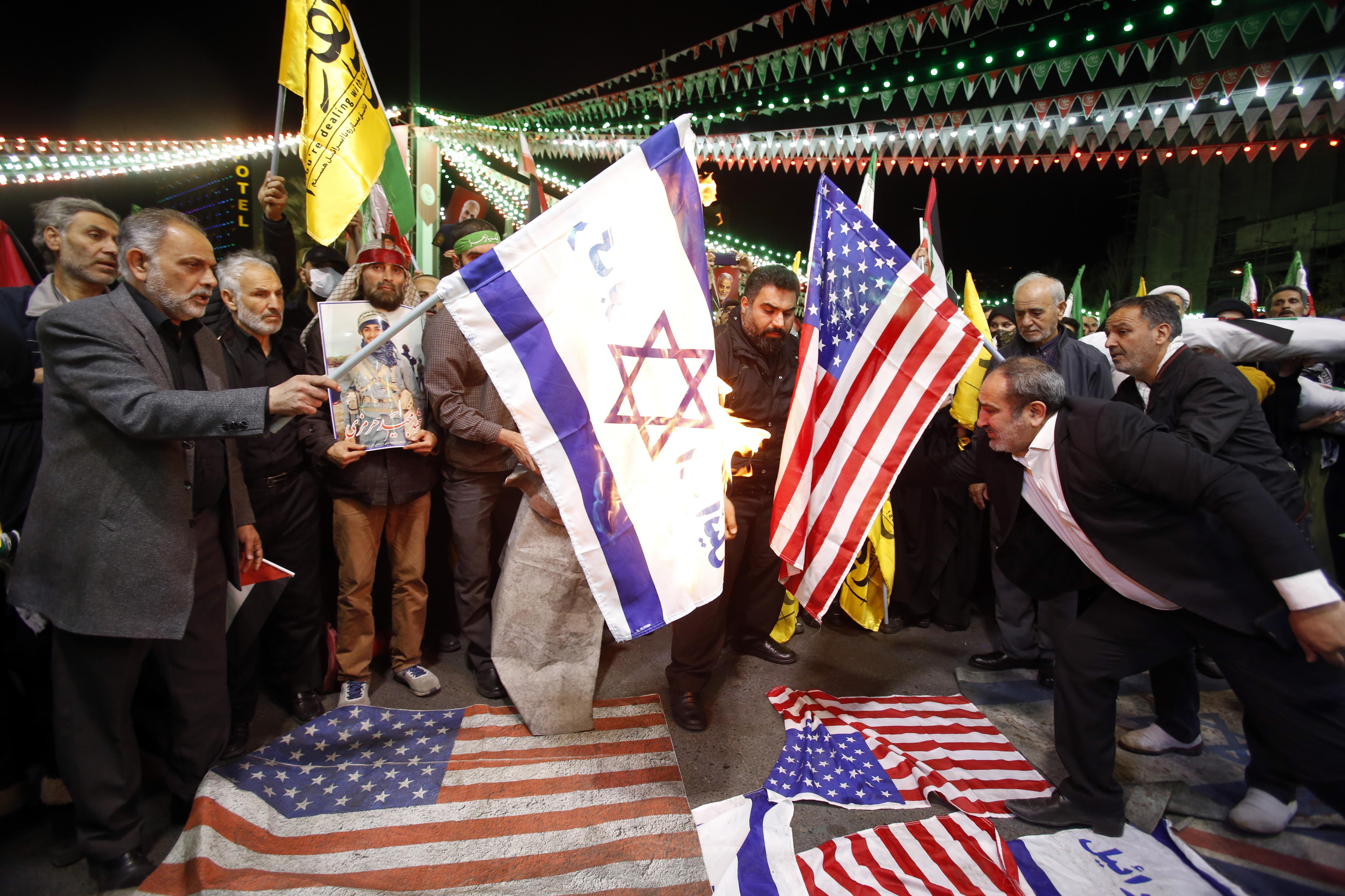 Estados Unidos sitúa buques de guerra para defender a Israel en caso de un ataque de Irán Estados Unidos sitúa buques de guerra para defender a Israel en caso de un ataque de Irán