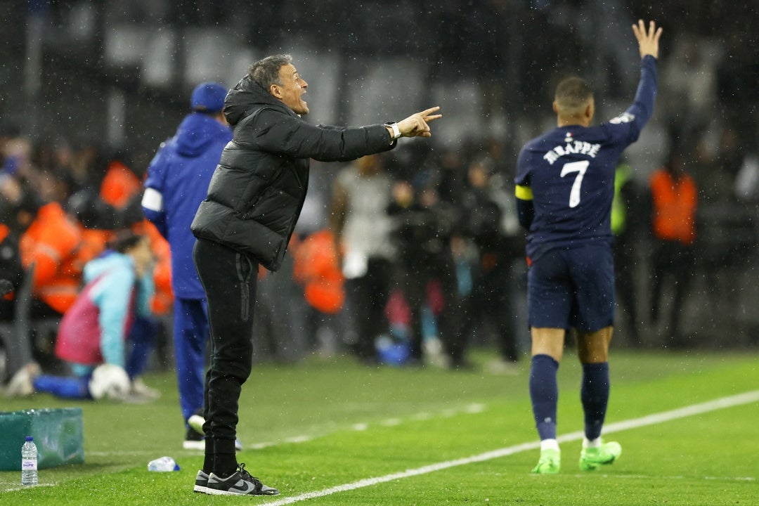 Luis Enrique dice que es "mentira" que Mbappé le insultase Luis Enrique dice que es "mentira" que Mbappé le insultase