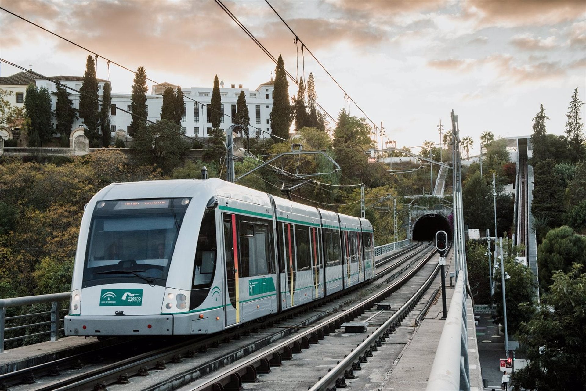 La línea 1 del Metro cumple quince años y acumula cerca de 220 millones de viajeros transportados La línea 1 del Metro cumple quince años y acumula cerca de 220 millones de viajeros transportados