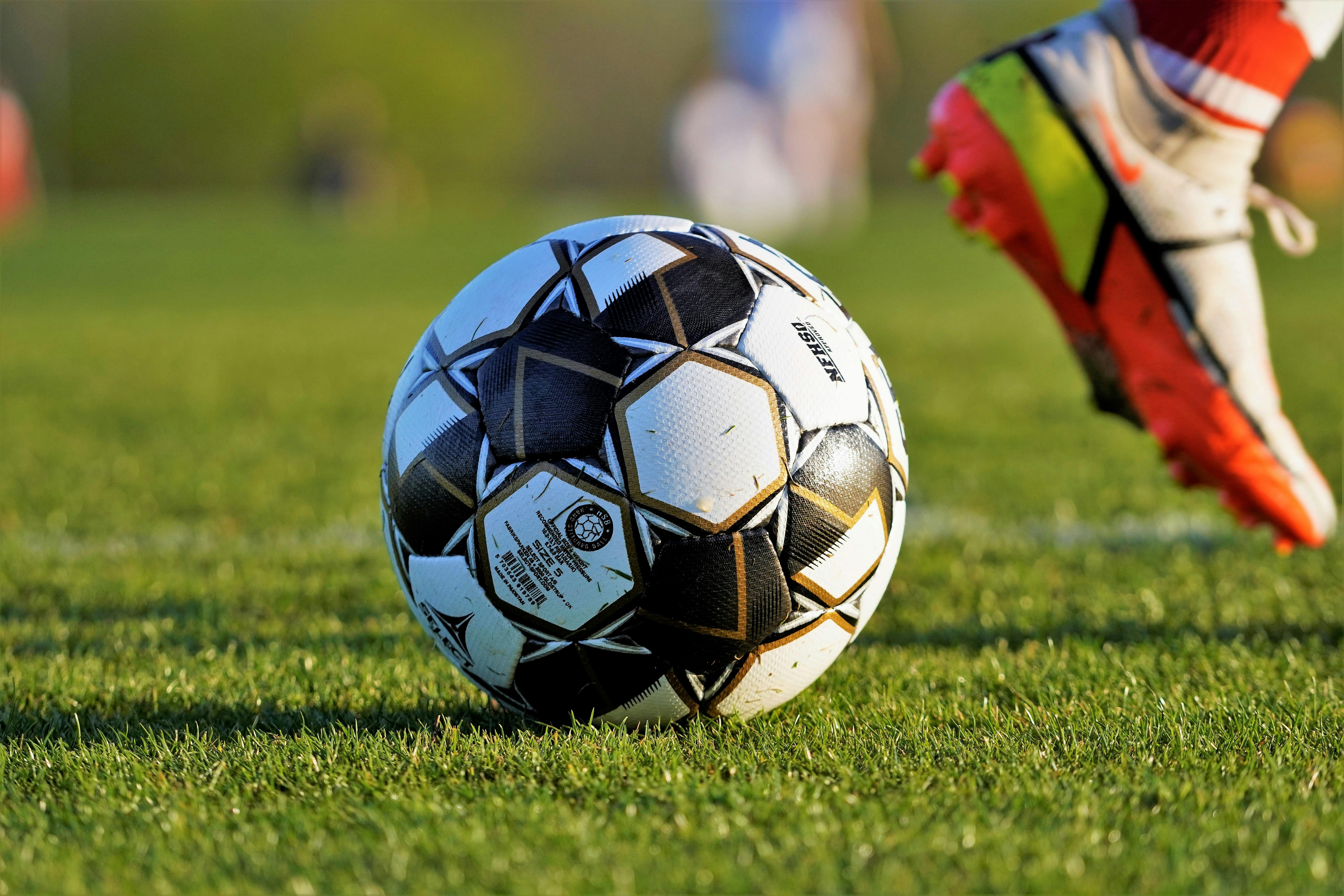 Jorge Casado, capitán del Rayo Majadahonda: "Creo que el árbitro fue poco empático, Cheikh reaccionó impulsivamente" Jorge Casado, capitán del Rayo Majadahonda: "Creo que el árbitro fue poco empático, Cheikh reaccionó impulsivamente"
