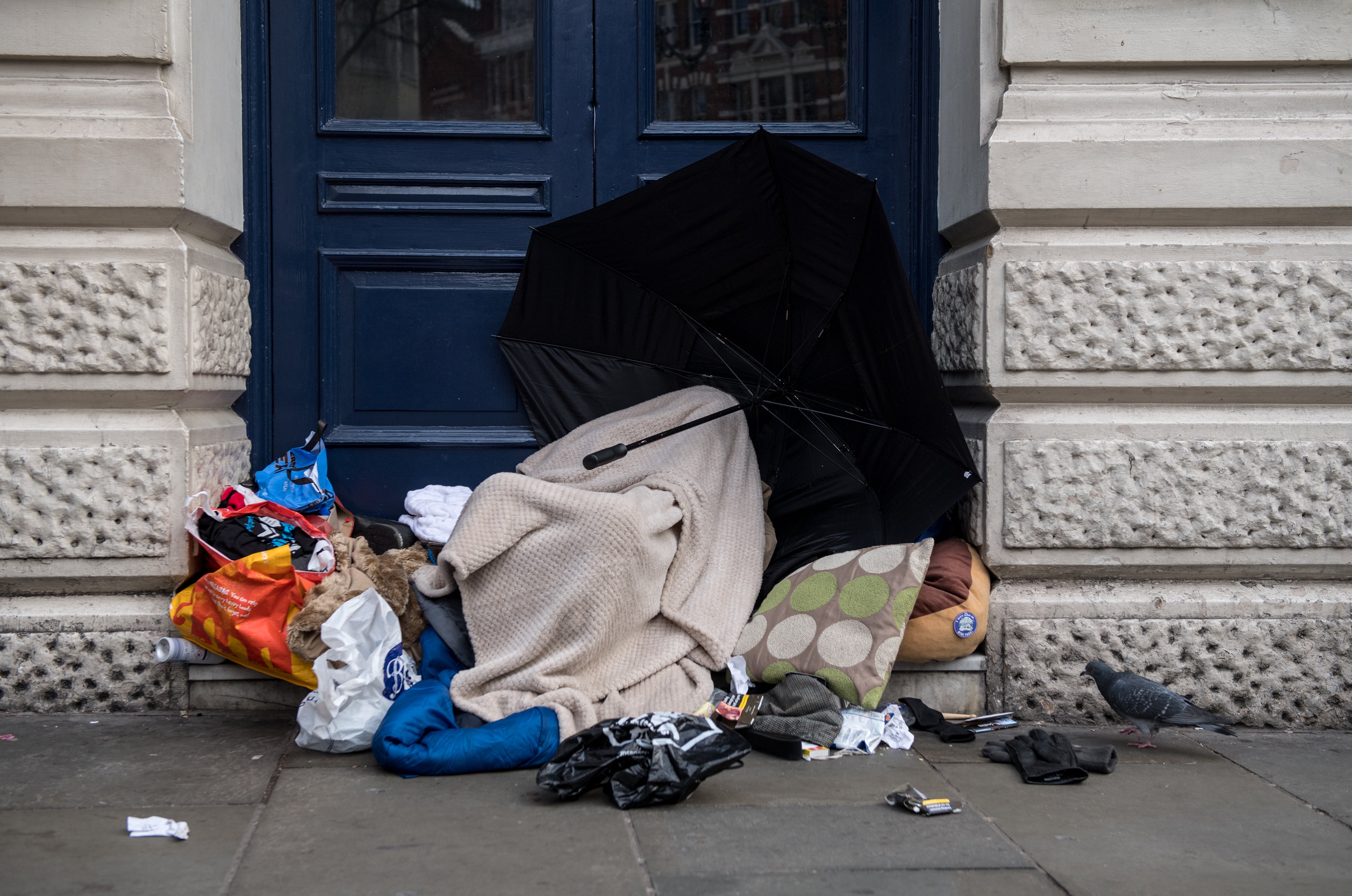 Inglaterra y Gales tramitan una norma para multar o detener a las personas que duerman en la calle Inglaterra y Gales tramitan una norma para multar o detener a las personas que duerman en la calle