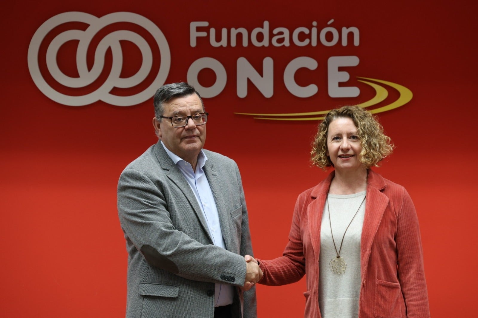 Acuerdo de los arquitectos de Castilla y León con la Fundación Once para mejorar la acesibilidad Acuerdo de los arquitectos de Castilla y León con la Fundación Once para mejorar la acesibilidad