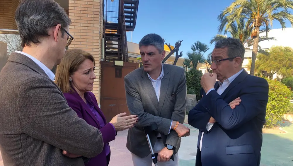 La consellera de Vivienda, el secretario autonómico del área, el presidente de la Diputación de Alicante y el alcalde de Villajoyosa, en este municipio La consellera de Vivienda, el secretario autonómico del área, el presidente de la Diputación de Alicante y el alcalde de Villajoyosa, en este municipio