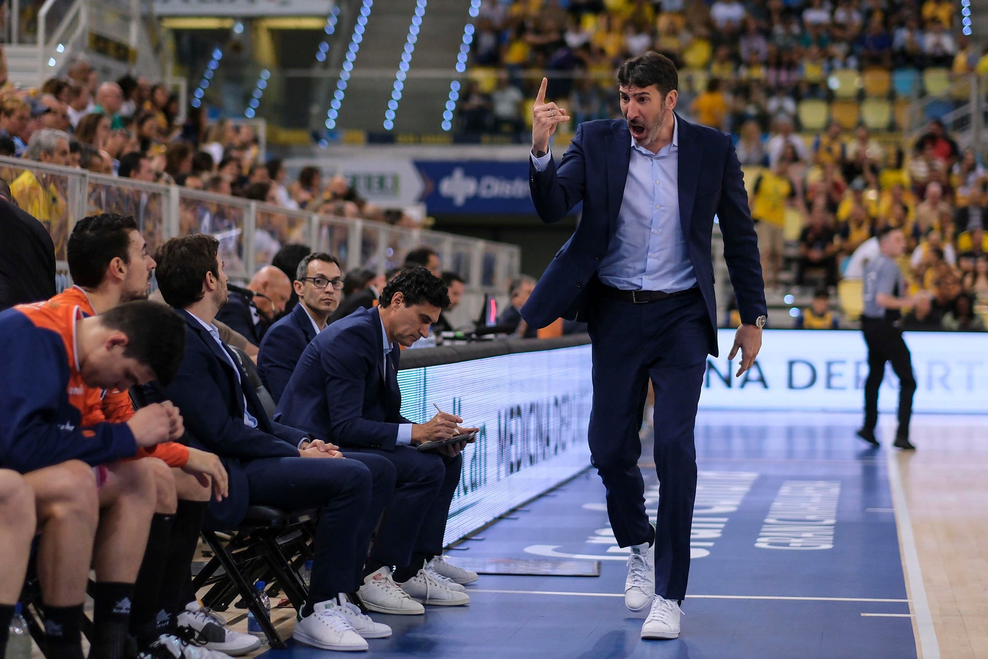 Mumbrú: "Estar en el 'play-in' sería una ilusión pero no estar no sería una decepción" Mumbrú: "Estar en el 'play-in' sería una ilusión pero no estar no sería una decepción"