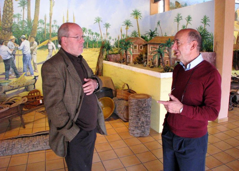 Fernando García Fontanet, Hijo Adoptivo de Elche por su promoción de las costumbres del Camp d'Elx Fernando García Fontanet, Hijo Adoptivo de Elche por su promoción de las costumbres del Camp d'Elx