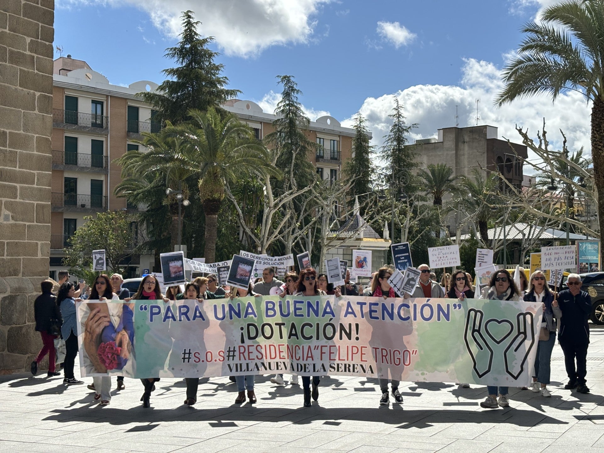 El personal del centro residencial Felipe Trigo continúa con sus manifestaciones El personal del centro residencial Felipe Trigo continúa con sus manifestaciones