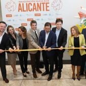 Inauguración de la base de la compañía aérea easyJet en el Aeropuerto Alicante-Elche 'Miguel Hernández'. 