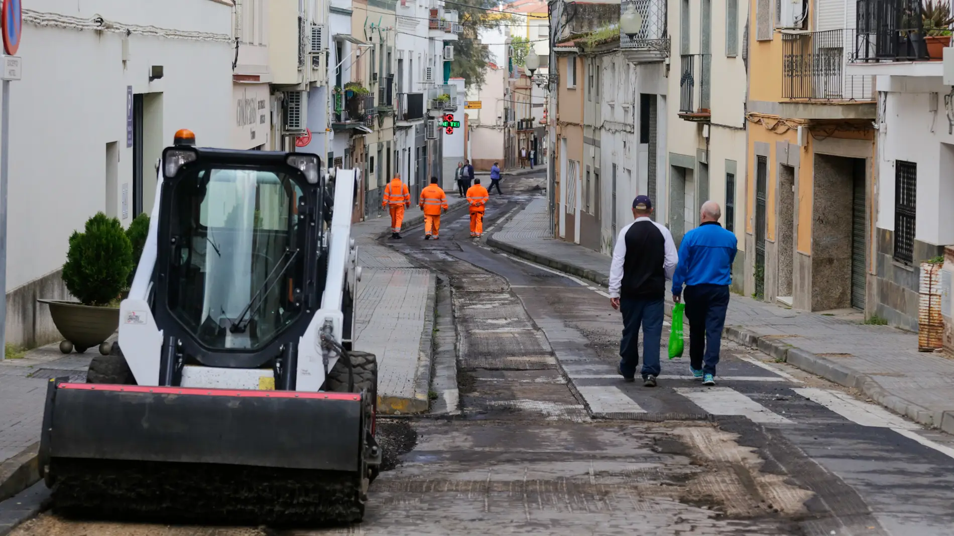 Cortes de tráfico en la calle Suárez Somonte debido a obras de fresado 