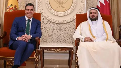 Pedro Sánchez y el Secretario de Estado de Asuntos Exteriores de Catar, Mohammed bin Abdulaziz Al-Khulaifi Pedro Sánchez y el Secretario de Estado de Asuntos Exteriores de Catar, Mohammed bin Abdulaziz Al-Khulaifi