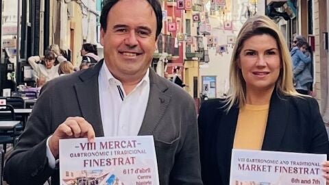 El alcalde de Finestrat con la edil de Turismo