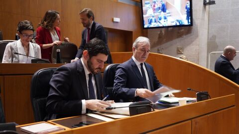 Azc&oacute;n y Nolasco durante el pleno