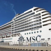 El creuer aturat al Port de Barcelona amb 1.500 turistes salpa sense els turistes sense visat El creuer aturat al Port de Barcelona amb 1.500 turistes salpa sense els turistes sense visat