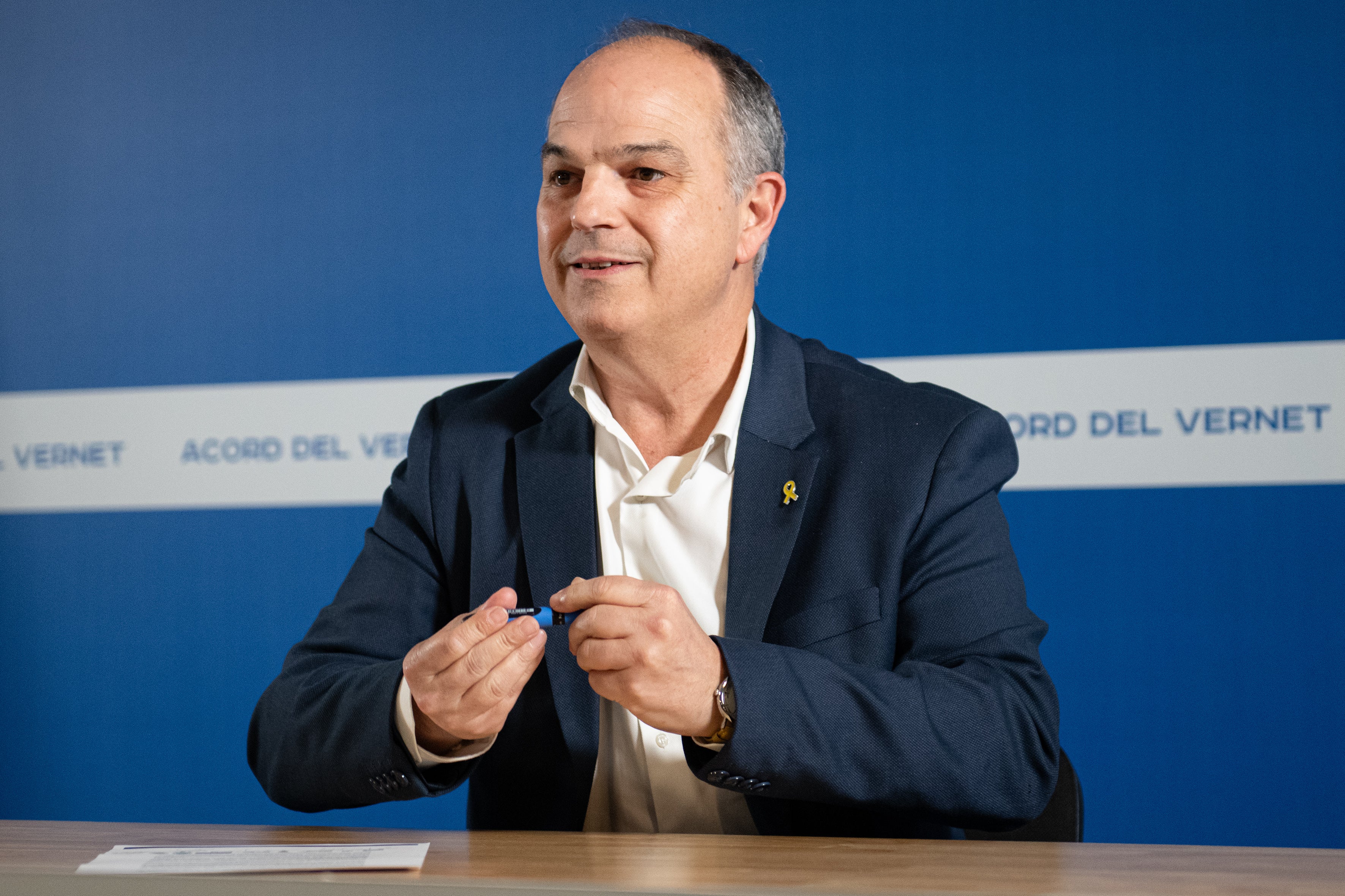 Jordi Turull reprocha a Aragonès haber propuesto el referéndum "desde la soledad y en plena campaña electoral" Jordi Turull reprocha a Aragonès haber propuesto el referéndum "desde la soledad y en plena campaña electoral"