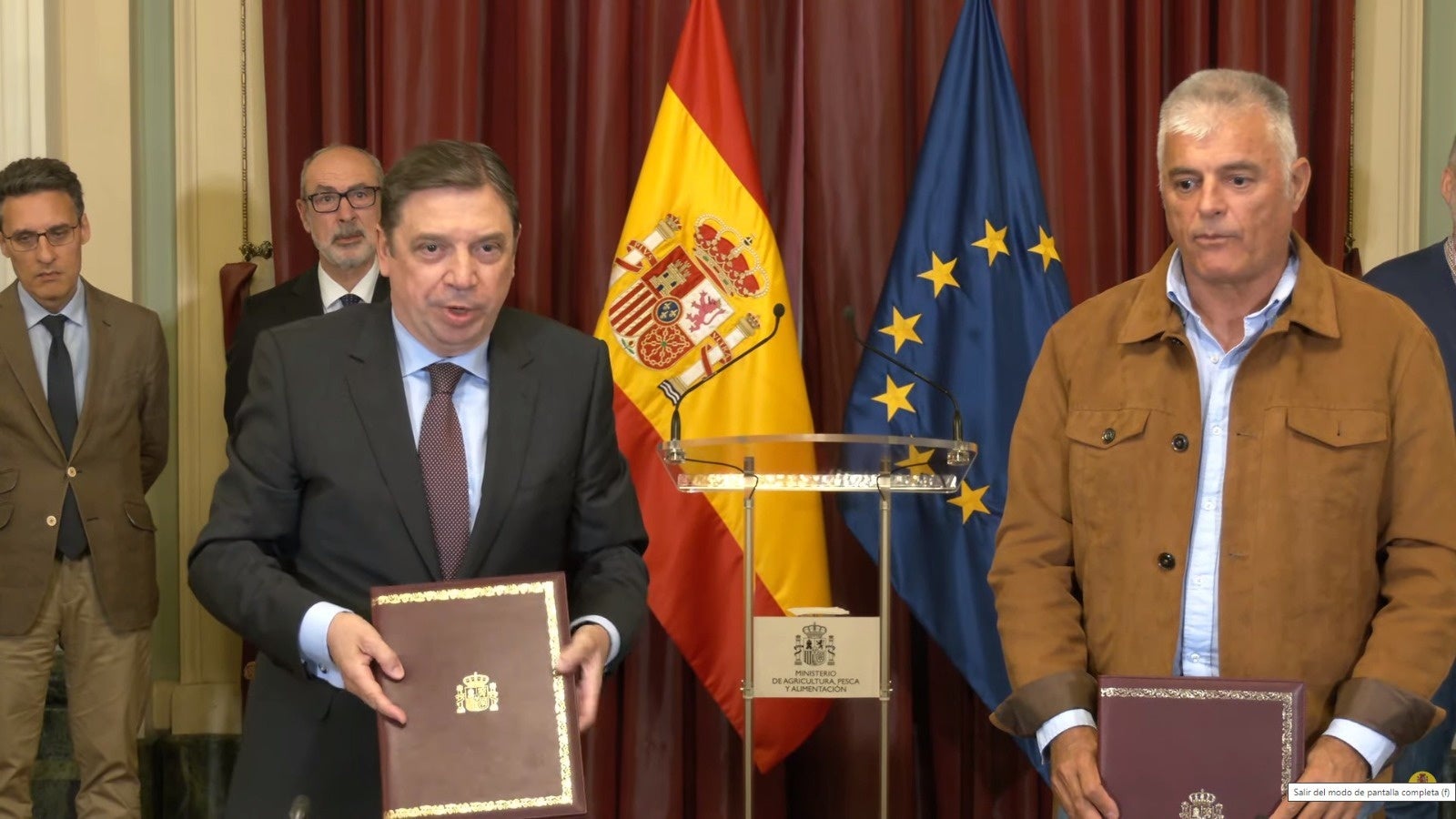Las dos grandes organizaciones agrarias se descuelgan de un acuerdo con el Ministerio de Agricultura Las dos grandes organizaciones agrarias se descuelgan de un acuerdo con el Ministerio de Agricultura