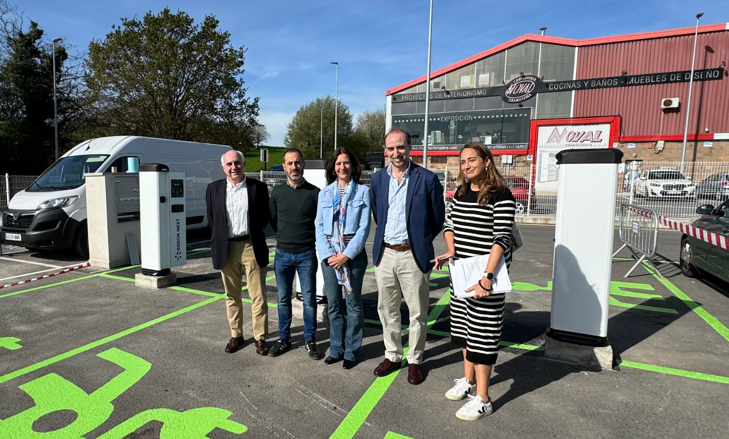 El Ayuntamiento de Siero presenta el modelo de cargadores de coches eléctricos que se instalarán en el concejo El Ayuntamiento de Siero presenta el modelo de cargadores de coches eléctricos que se instalarán en el concejo
