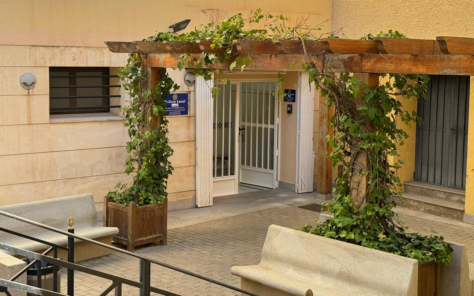 El PSOE de Polop critica que el PP descarte el proyecto del nuevo retén de la Policía Local valorado en más de un millón de euros El PSOE de Polop critica que el PP descarte el proyecto del nuevo retén de la Policía Local valorado en más de un millón de euros