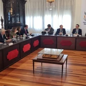 Reunión en la Facultad de Medicina de la Universidad de Cádiz Reunión en la Facultad de Medicina de la Universidad de Cádiz