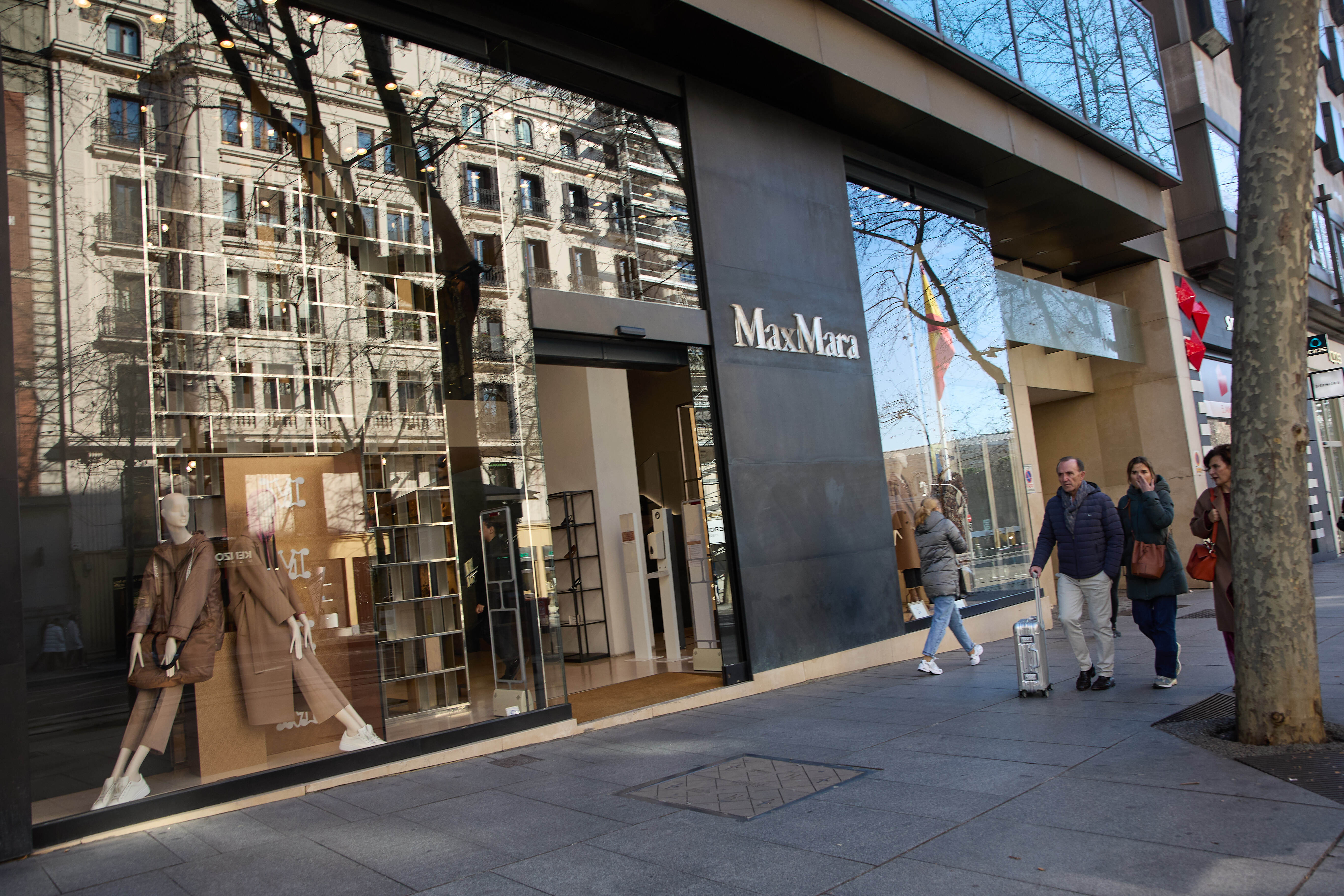 La Policía registra domicilios en zonas de lujo de Madrid durante una investigación sobre blanqueo de capitales en Venezuela La Policía registra domicilios en zonas de lujo de Madrid durante una investigación sobre blanqueo de capitales en Venezuela