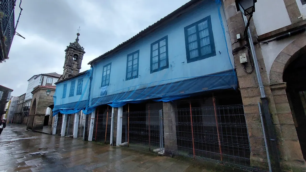 Las casas más antiguas de Santiago datan probablemente del siglo XIII y serán rehabilitadas en su fachada y cubierta
