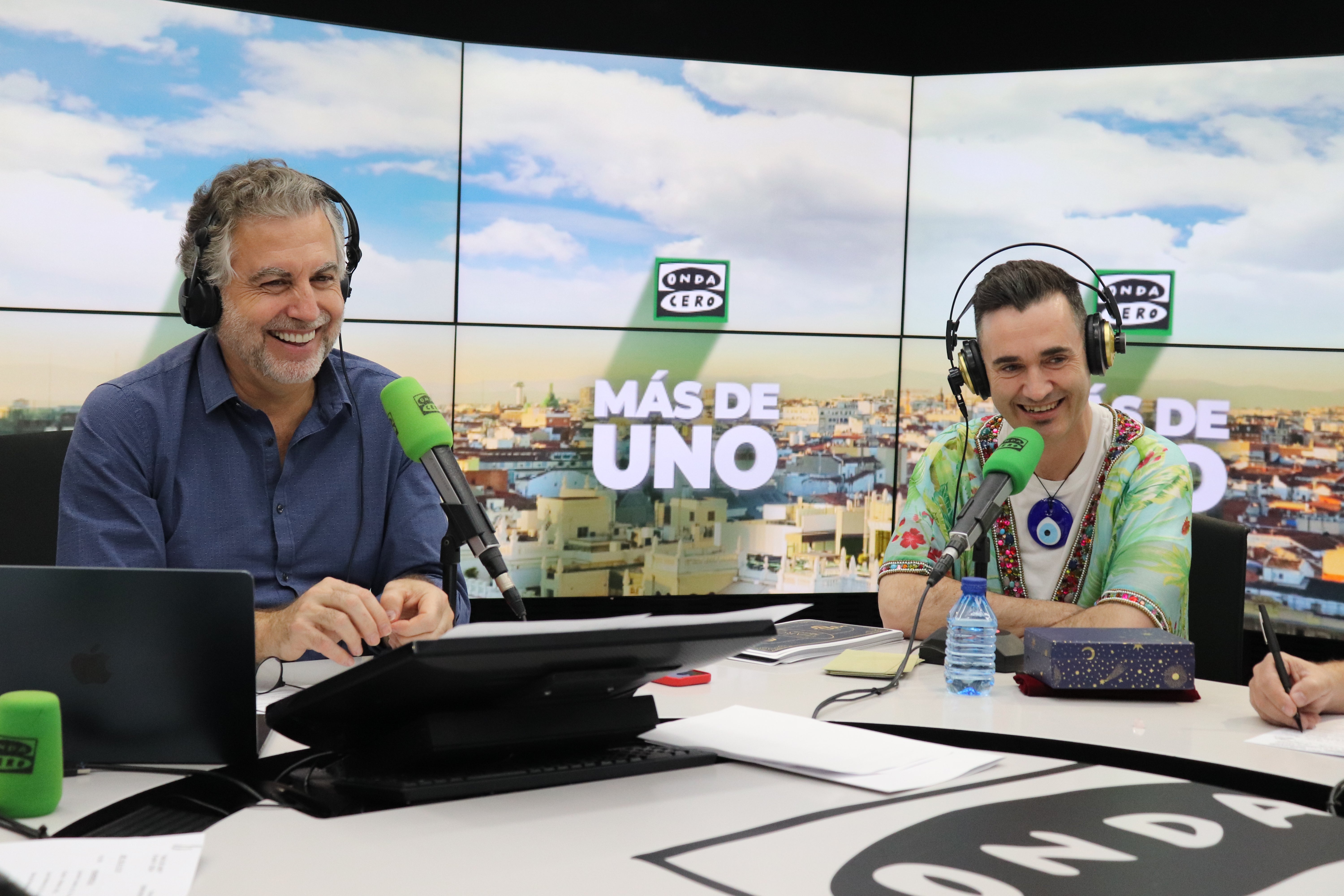 El mago Karim: "La gente va a echarse las cartas a que le digan mentiras" El mago Karim: "La gente va a echarse las cartas a que le digan mentiras"