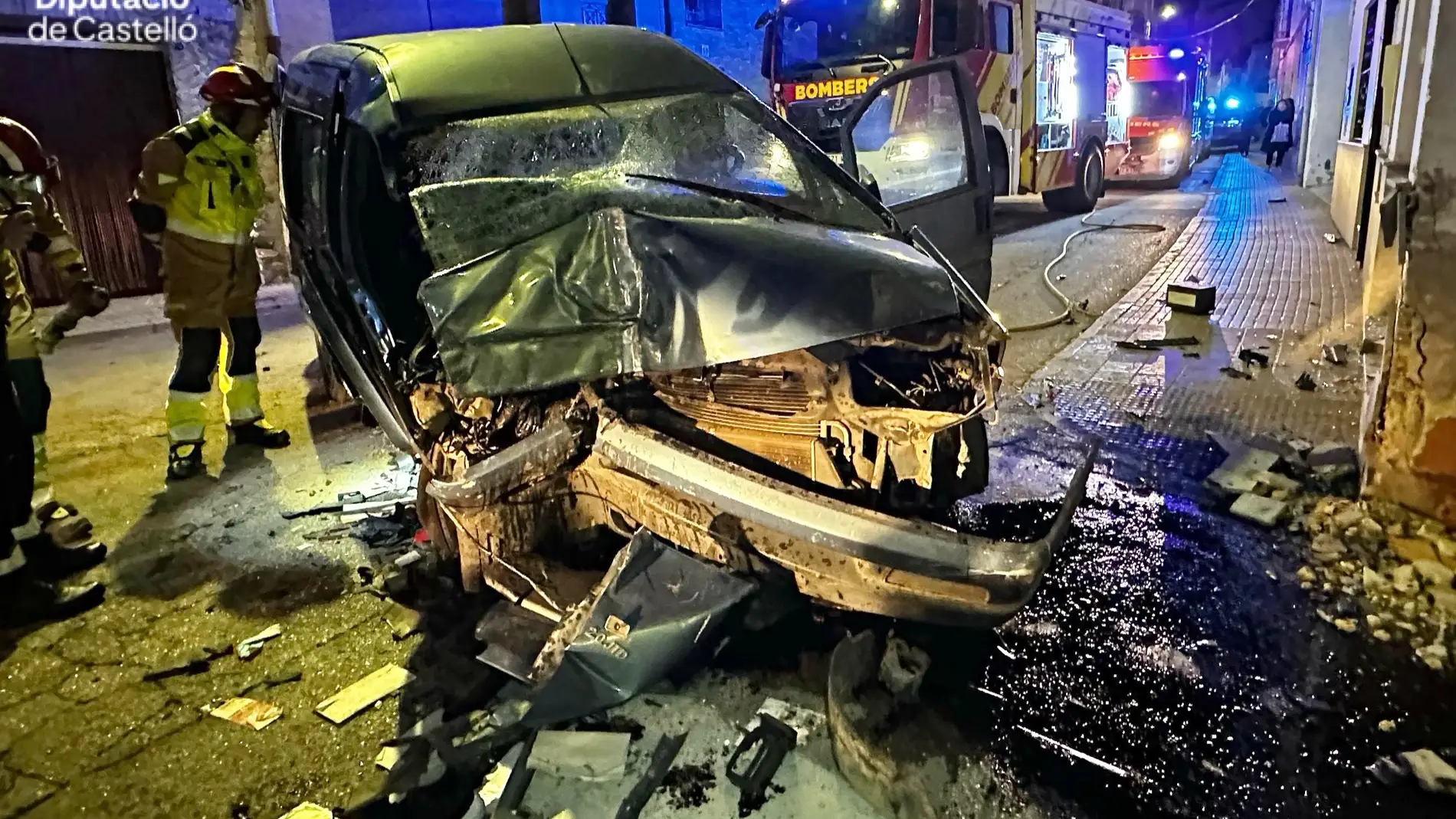 Fallecen dos personas en un grave accidente de tráfico en Jérica