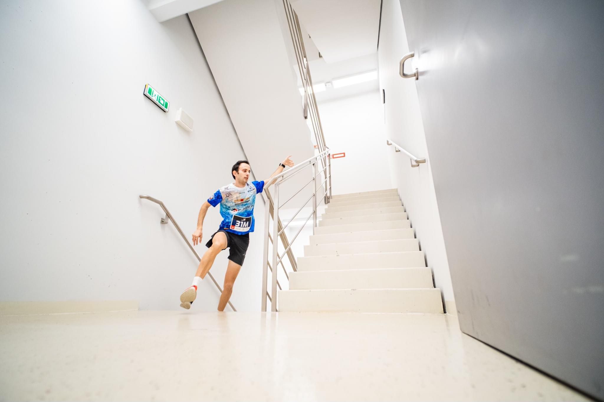 El alteano Ángel López Amor logra un Top-5 en la carrera vertical de Oviedo El alteano Ángel López Amor logra un Top-5 en la carrera vertical de Oviedo