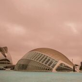 La Ciutat de les Arts i les Ciències de València bajo la calima