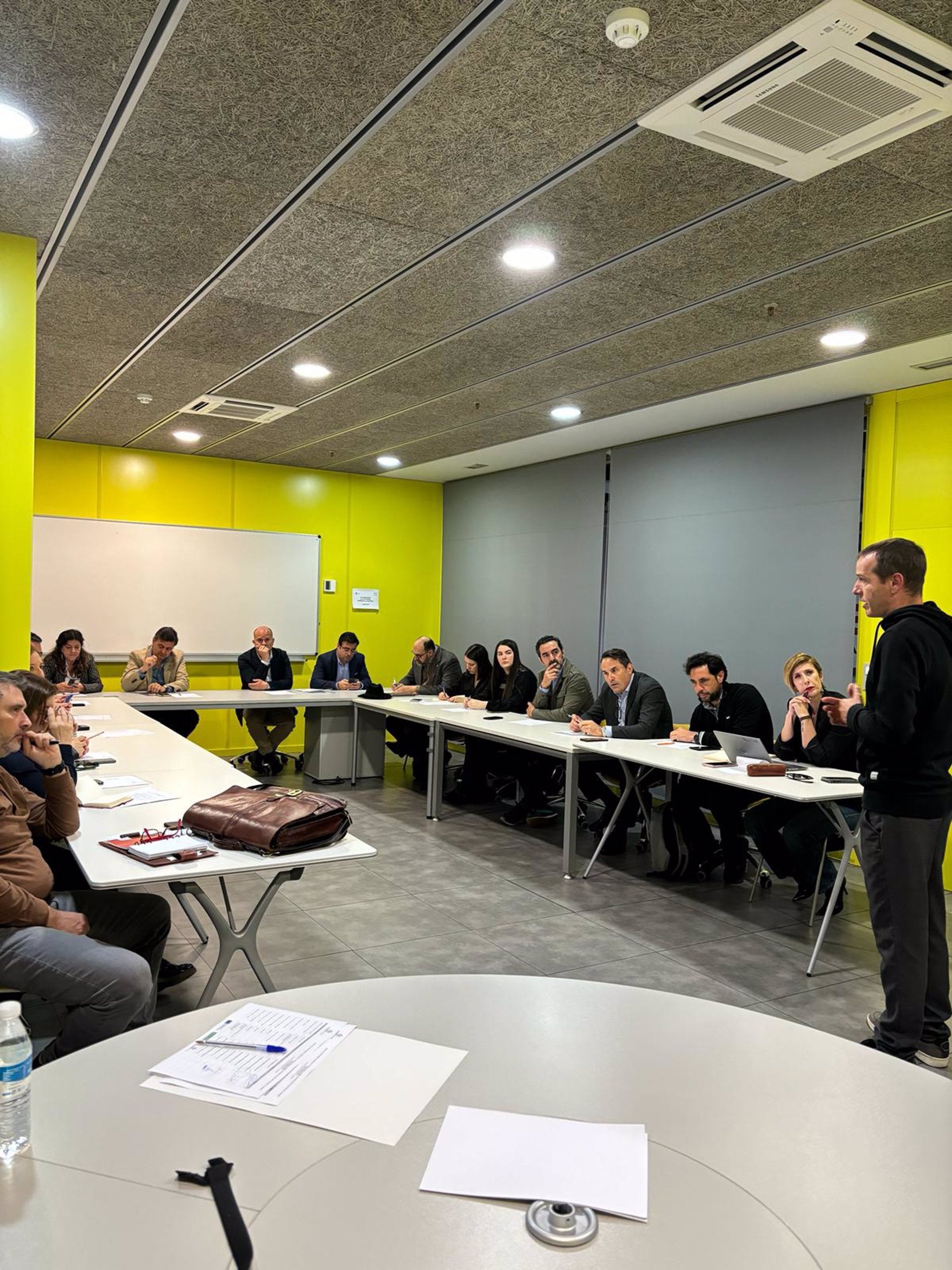 La Junta pone en marcha un grupo de trabajo para abordar los retos del sector turístico en Extremadura La Junta pone en marcha un grupo de trabajo para abordar los retos del sector turístico en Extremadura