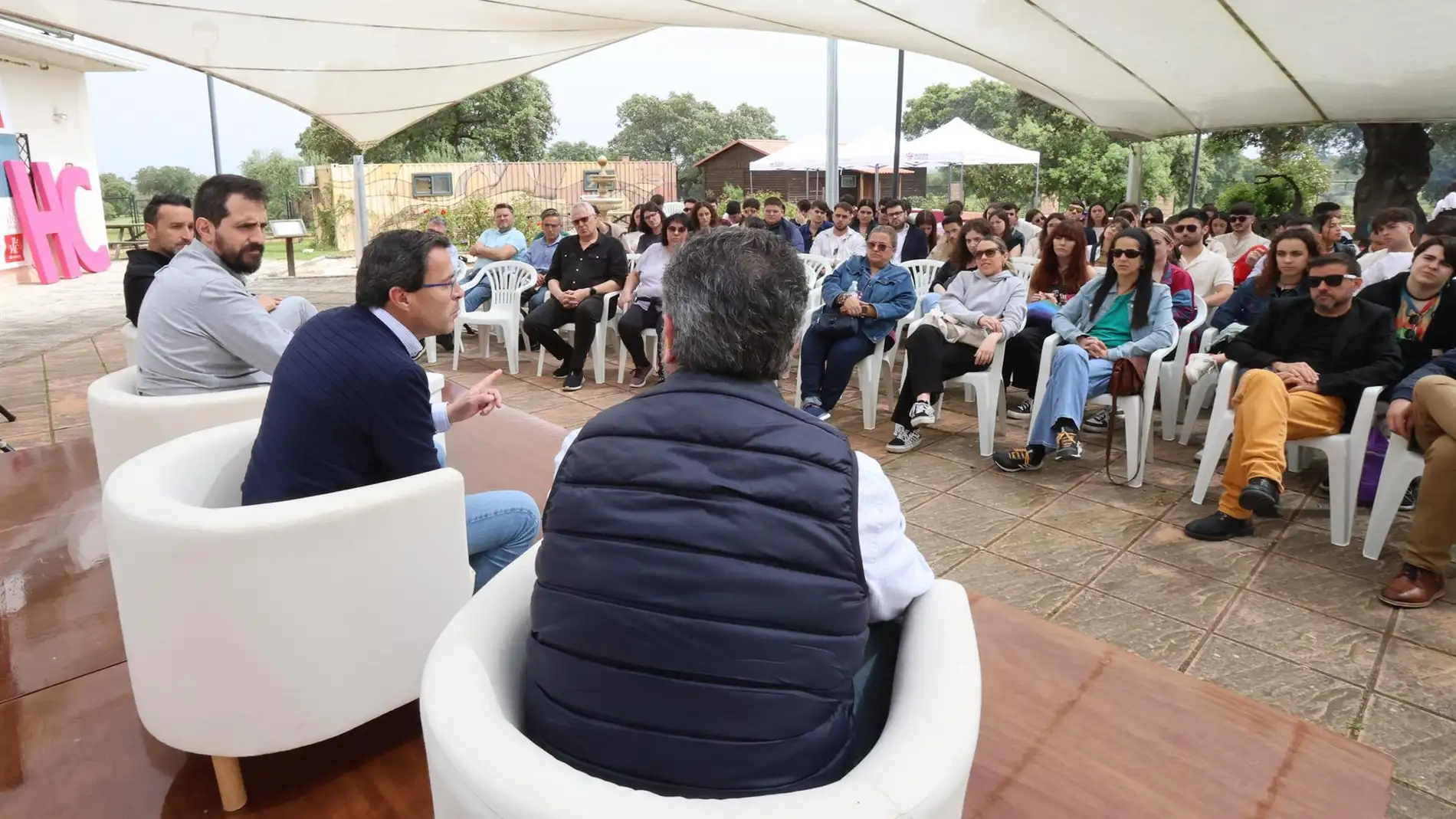 Gallardo pone en valor el potencial de Extremadura para un "nuevo mundo" basado en la sostenibilidad