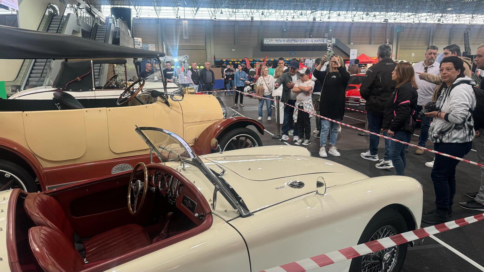 O salón do vehículo clásico de Ourense consolidase con excelentes resultados O salón do vehículo clásico de Ourense consolidase con excelentes resultados