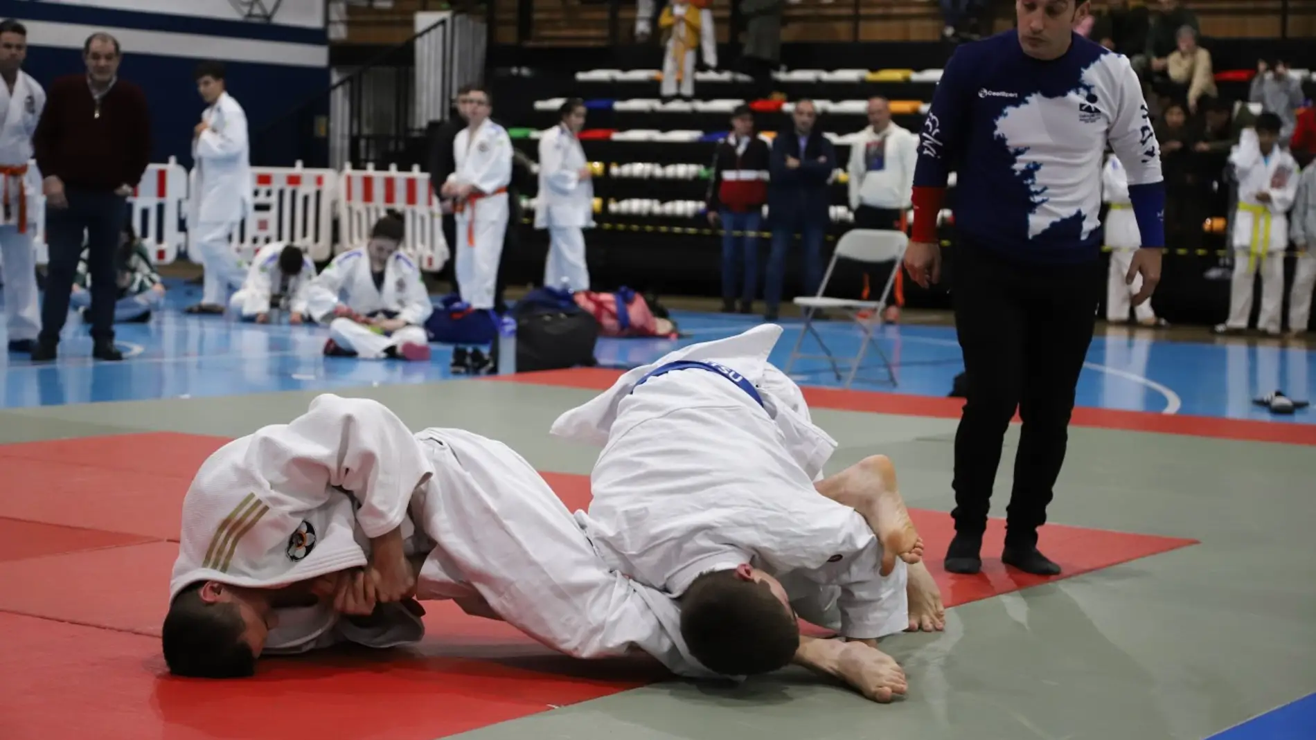 Gran esperiencia de Guillermo Arenas no primerio europeo junior de Jiu Jitsu