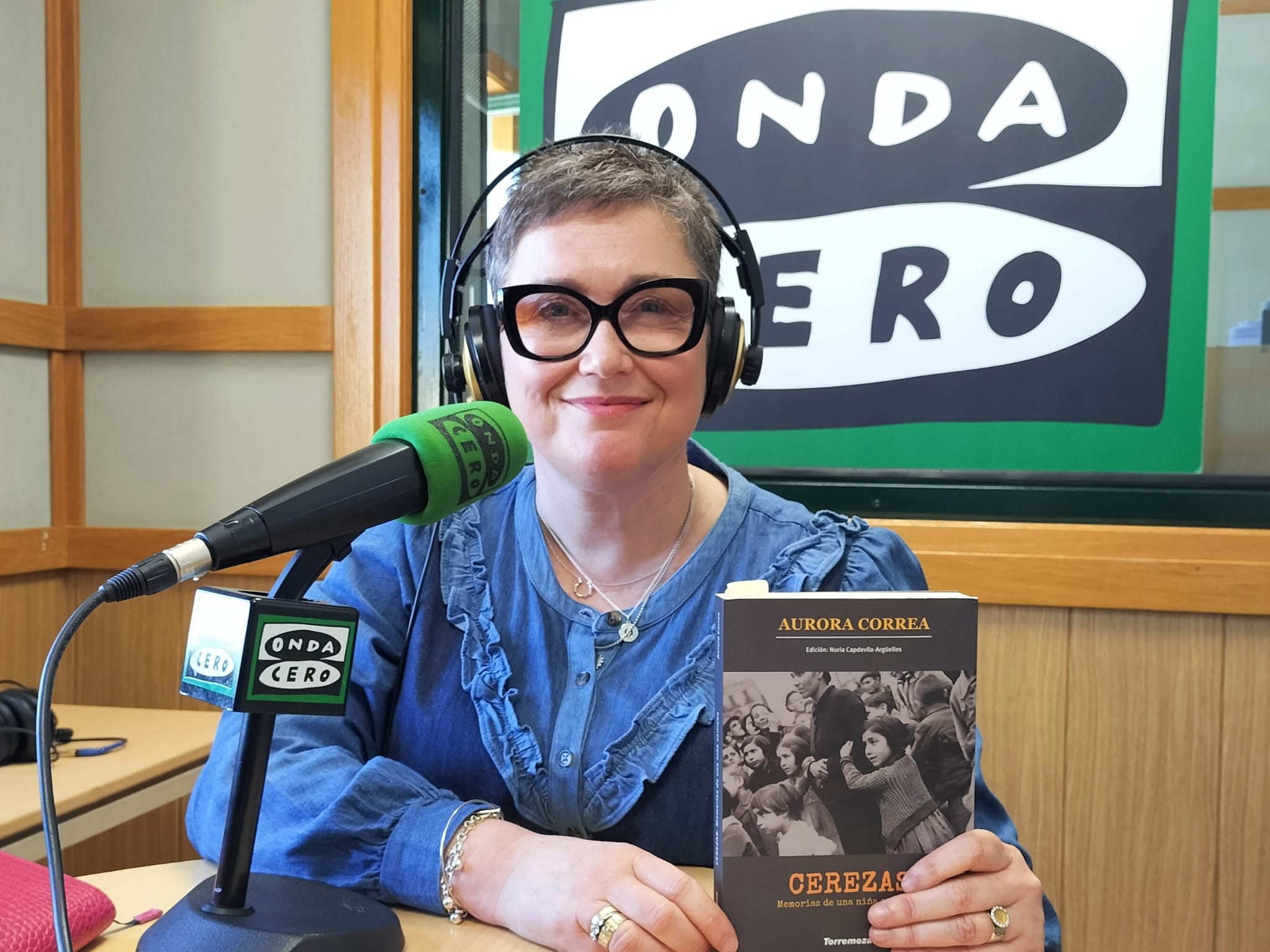 Las memorias de Aurora Correa, una niña exiliada que convirtió la poesía en patria Las memorias de Aurora Correa, una niña exiliada que convirtió la poesía en patria