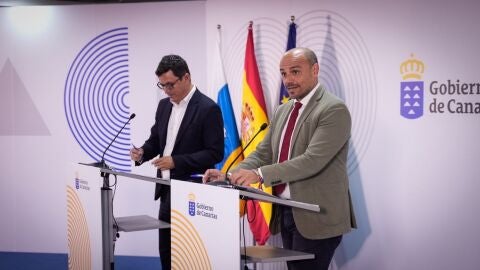 Pablo Rodríguez, Consejero de Obras Públicas y Vivienda y Alfonso Cabello, portavoz del Gobierno de Canarias