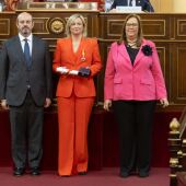 La presidenta de la Asamblea de Extremadura, Blanca Martín, recibía la Medalla de Honor de la AVT en el Senado