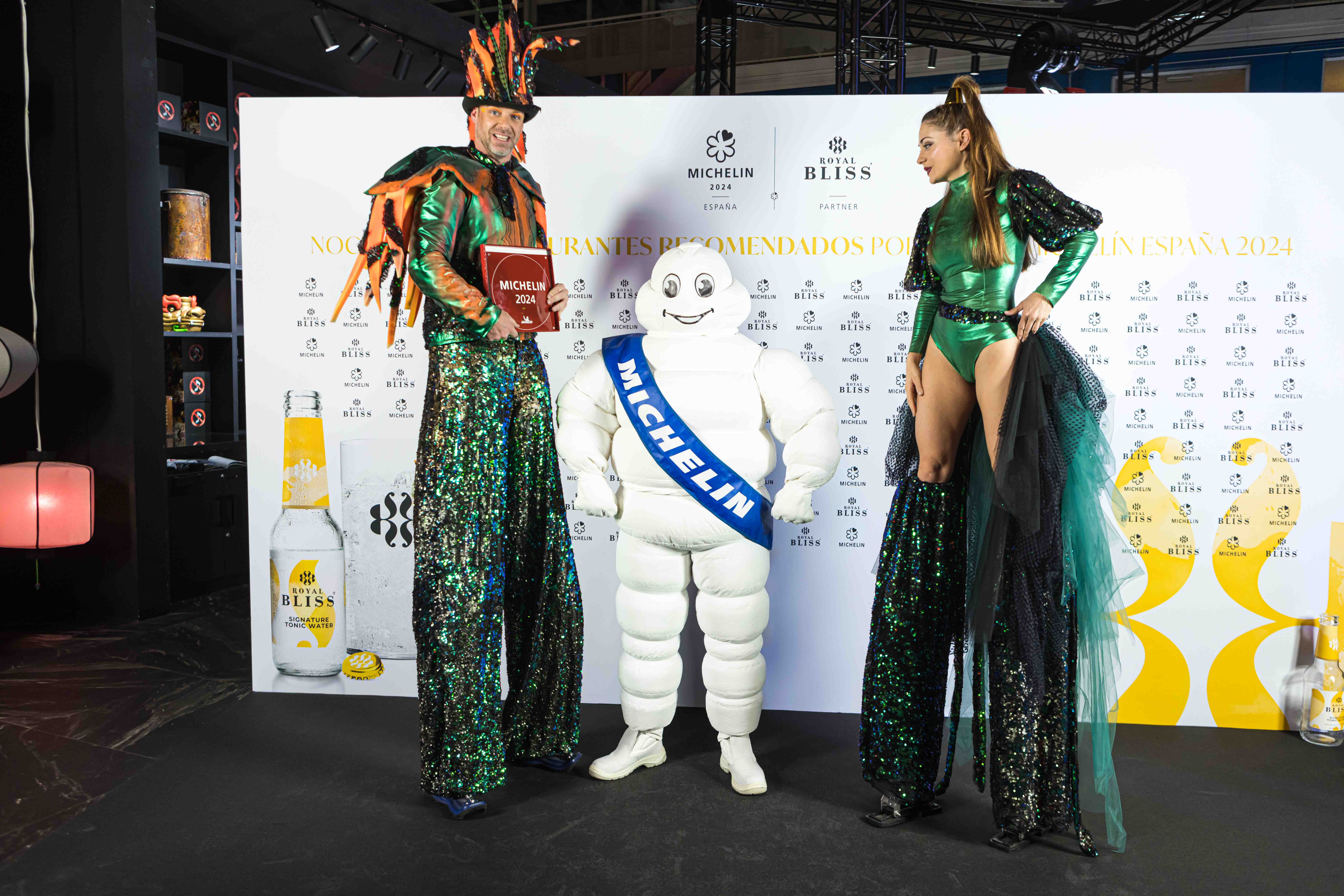 Royal Bliss entrega las placas de los ‘Restaurantes Recomendados’ en la Guía MICHELIN España 2024 a 92 establecimientos andaluces Royal Bliss entrega las placas de los ‘Restaurantes Recomendados’ en la Guía MICHELIN España 2024 a 92 establecimientos andaluces