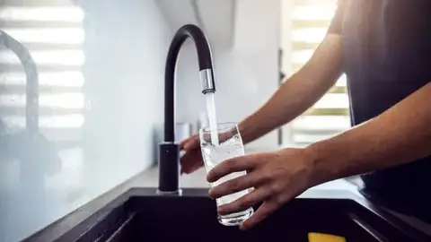Agua de nuevo apta para consumo humano en Valdepeñas, Santa Cruz de Mudela y pedanías de Viso del Marqués Agua de nuevo apta para consumo humano en Valdepeñas, Santa Cruz de Mudela y pedanías de Viso del Marqués