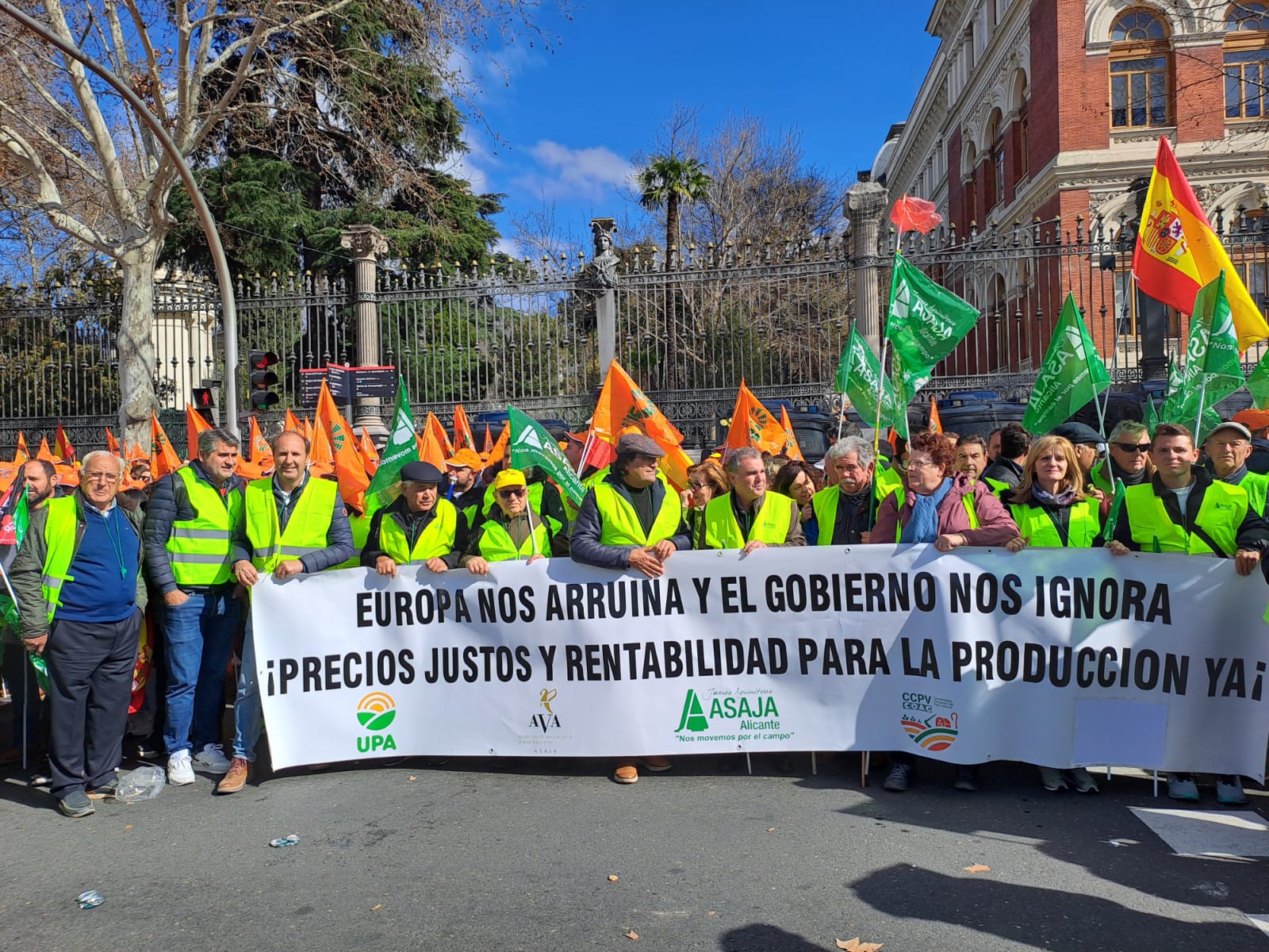 ASAJA no firmará las propuestas del Ministerio de Agricultura y volverá a convocar protestas ASAJA no firmará las propuestas del Ministerio de Agricultura y volverá a convocar protestas