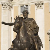 Estatua de Trajano en Roma Estatua de Trajano en Roma